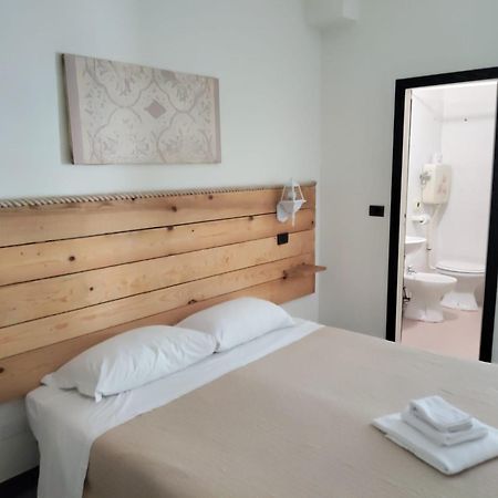 Hotel Garisenda B&B - In Centro A Riccione - Екстериор снимка
