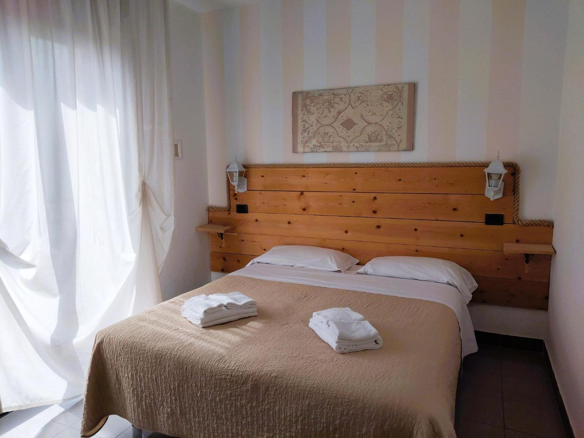 Hotel Garisenda B&B - In Centro A Riccione - Екстериор снимка