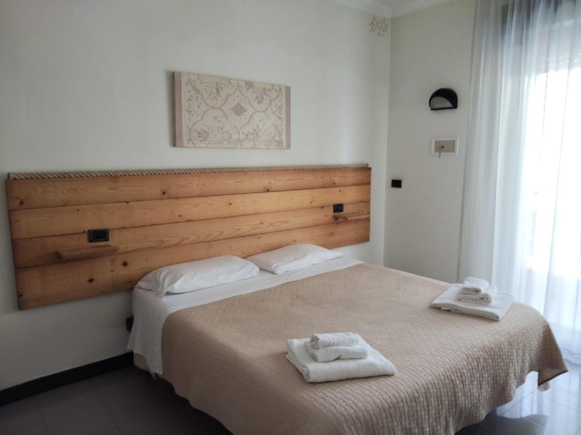 Hotel Garisenda B&B - In Centro A Riccione - Екстериор снимка
