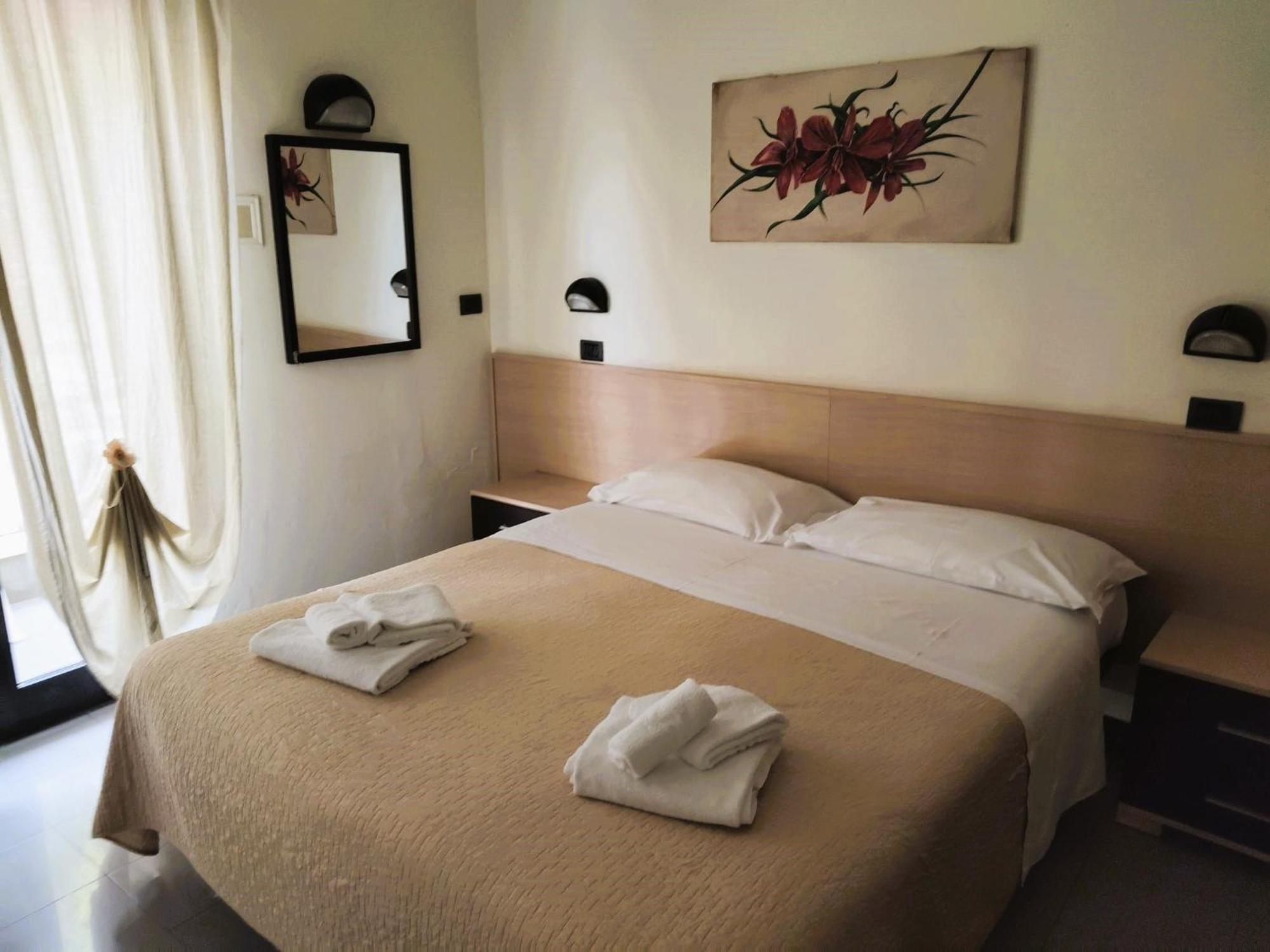 Hotel Garisenda B&B - In Centro A Riccione - Екстериор снимка