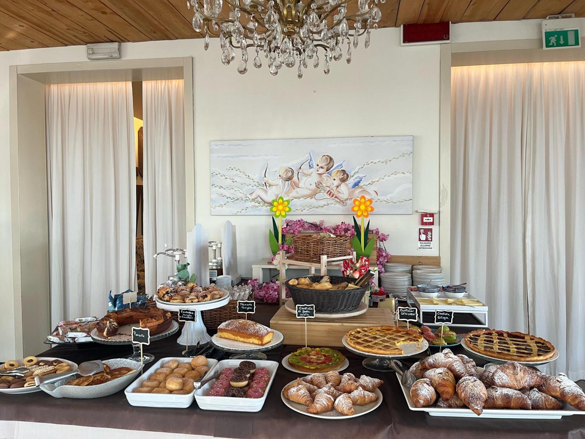 Hotel Garisenda B&B - In Centro A Riccione - Екстериор снимка